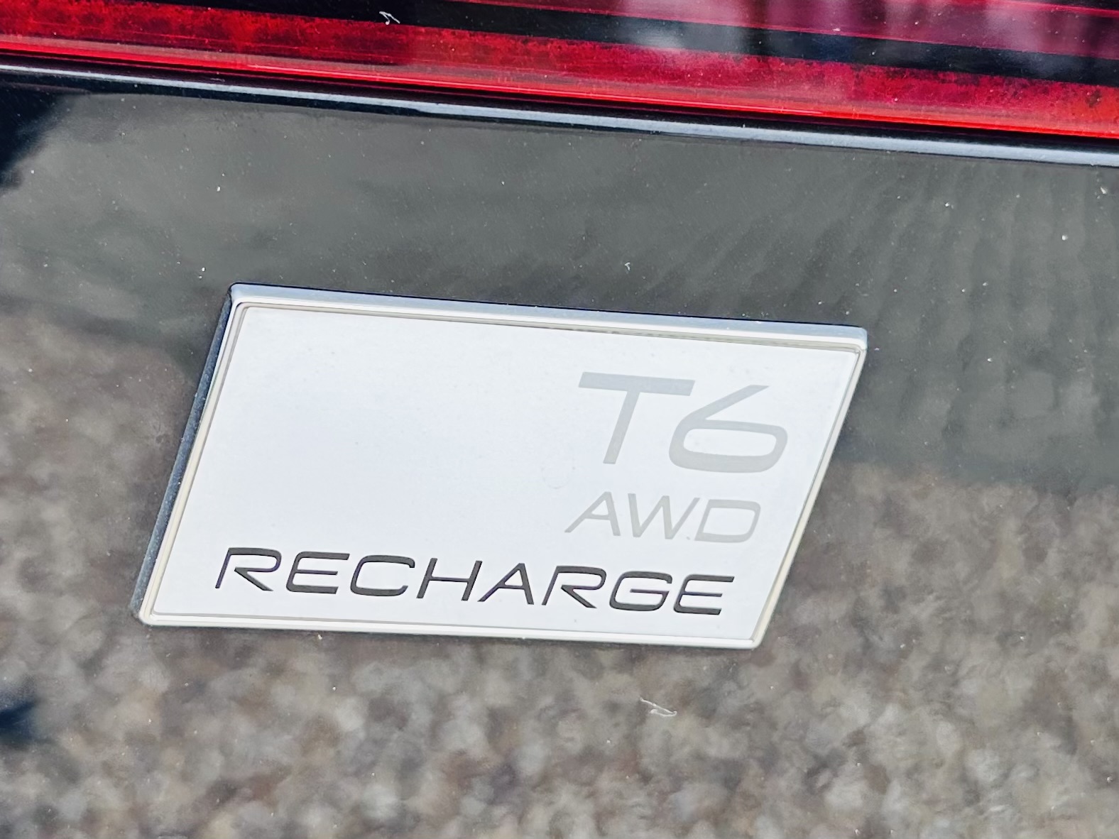 
								Volvo V60 T6 R-LINE RECHARGE PLUG IN HYBRID full									