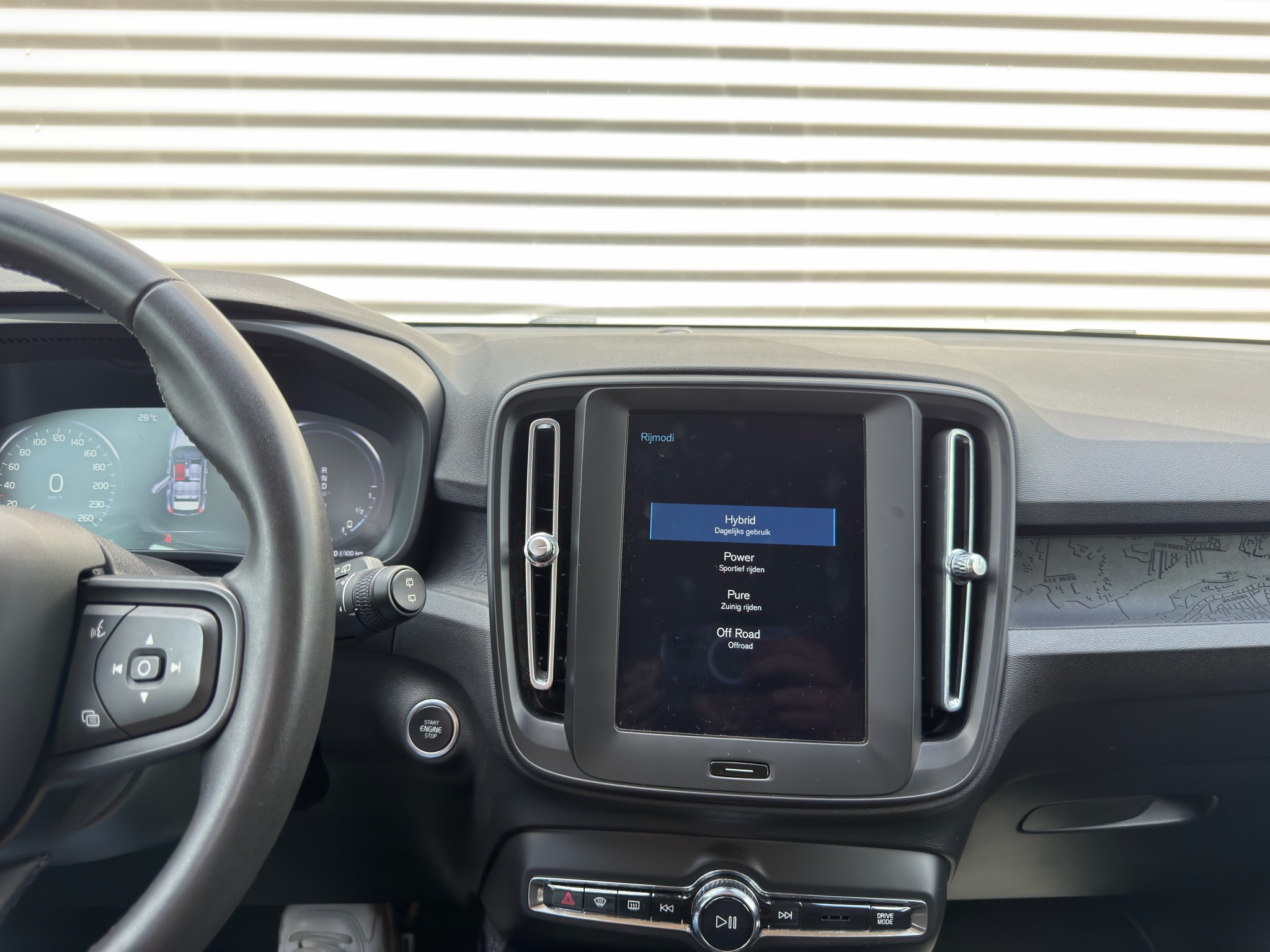
								Volvo XC40 T4 RECARGE PLUG IN HYBRID AUTOMAAT 2023 full									