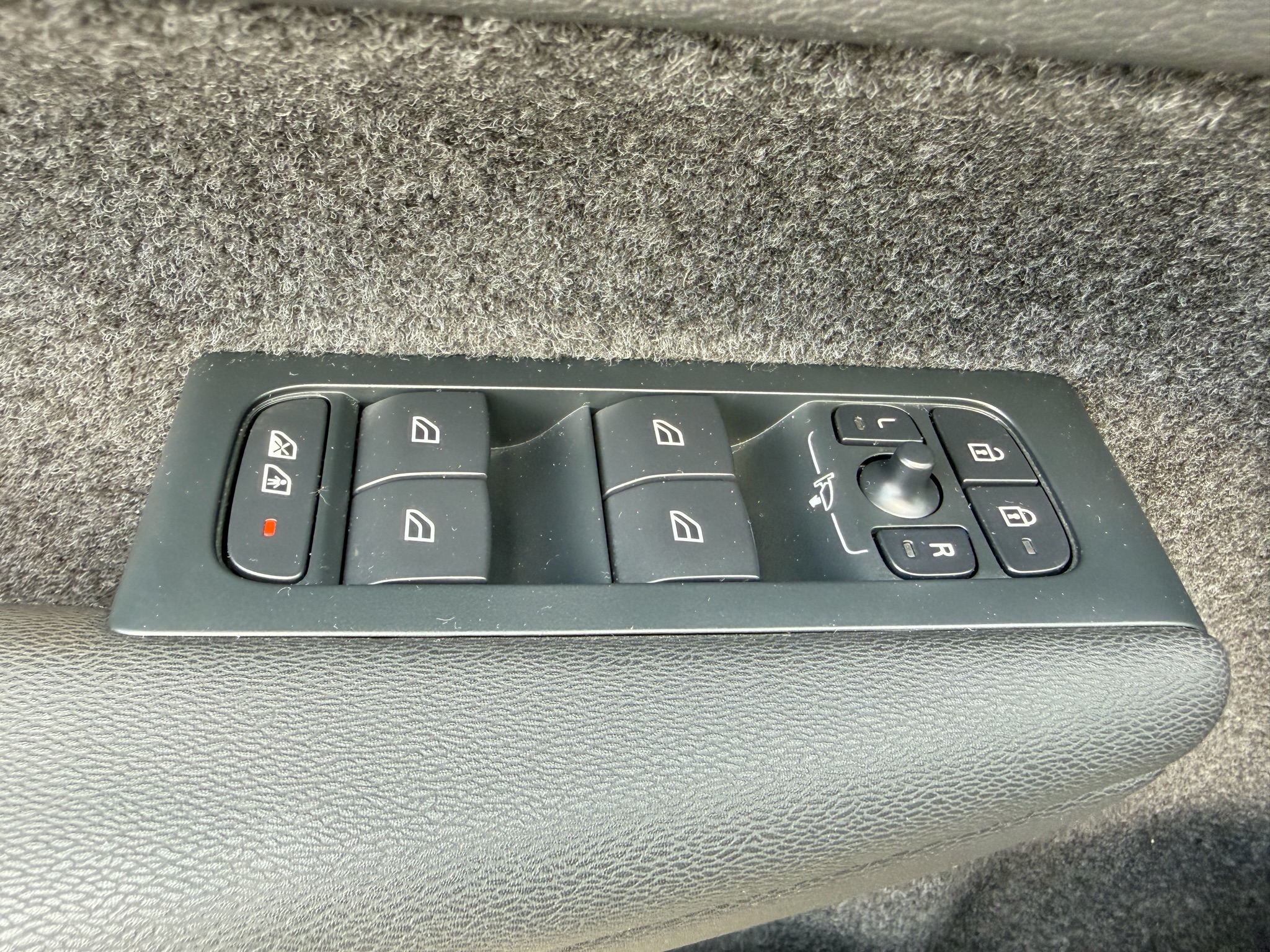
								Volvo XC40 T4 RECARGE PLUG IN HYBRID AUTOMAAT 2023 full									