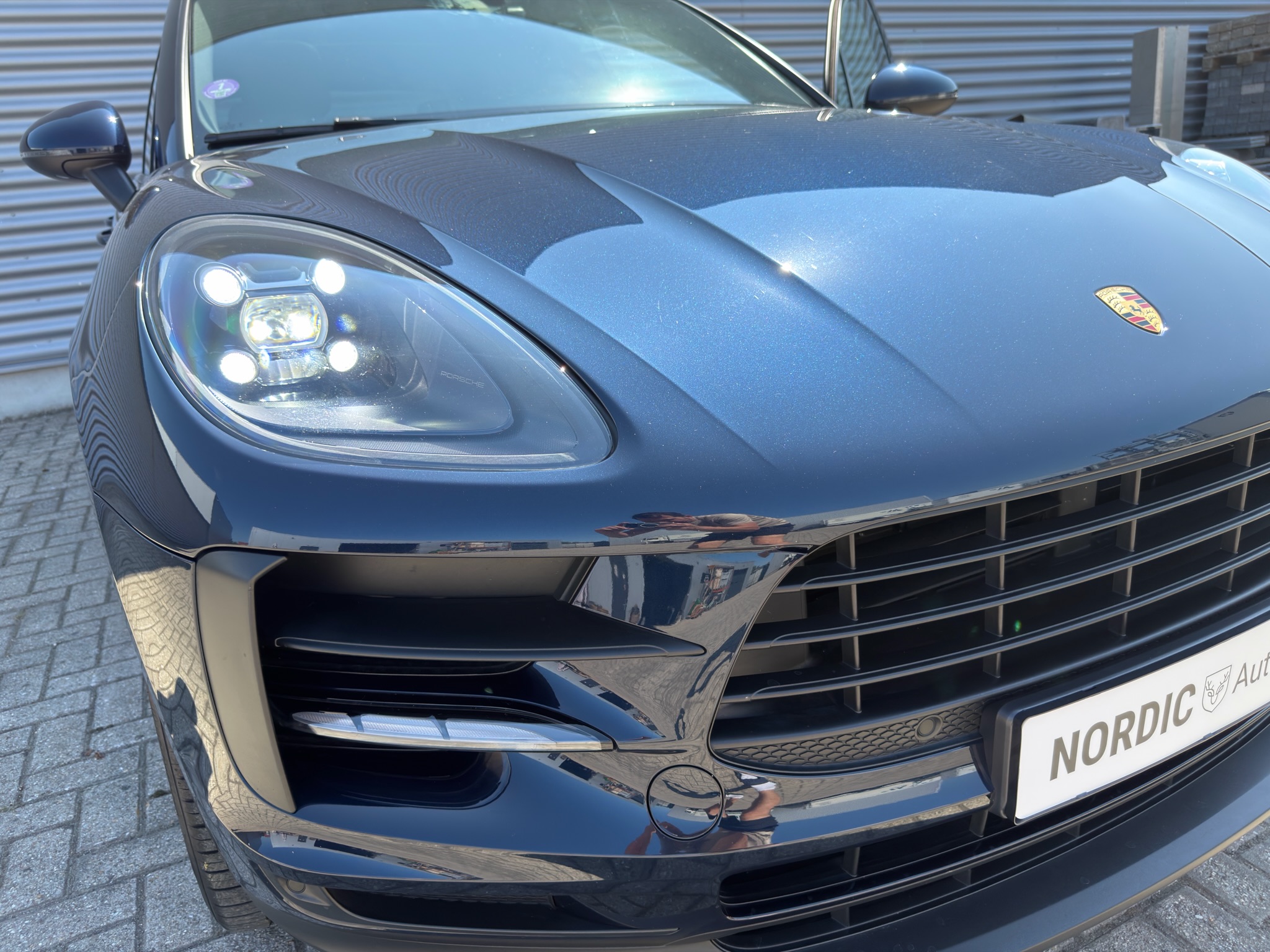 
								Porsche Macan 2.0 AWD full									