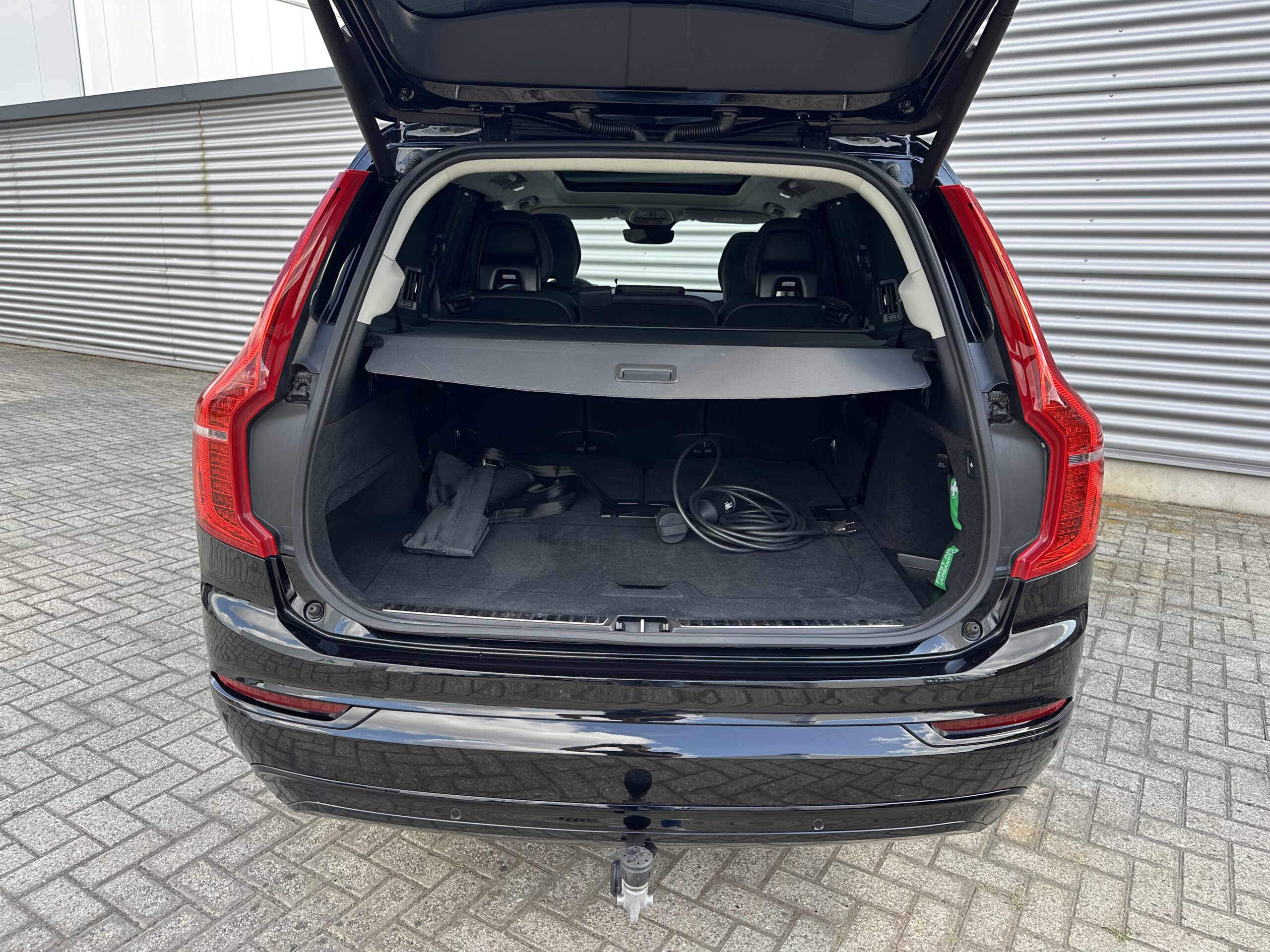 
								Volvo XC90 T8 PLUS DARK AWD RECHARGE BOWERS & WILKINS, PANORAMADAK, TREKHAAK full									
