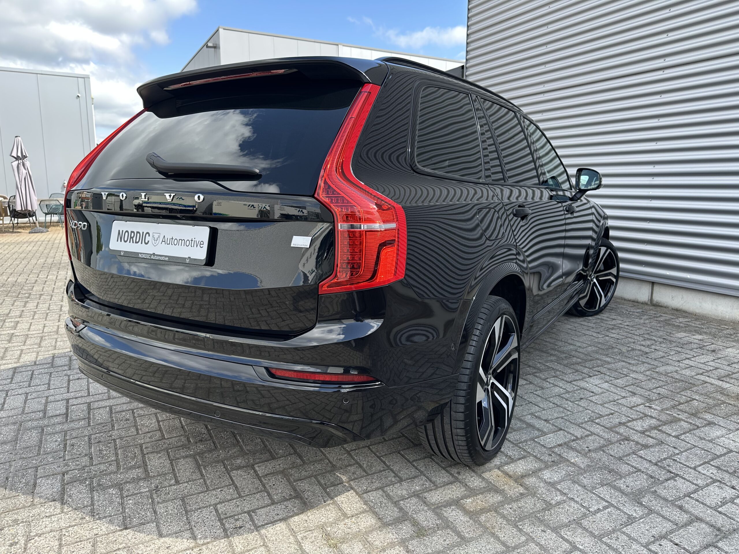 
								Volvo XC90 T8 PLUS DARK AWD RECHARGE BOWERS & WILKINS, PANORAMADAK, TREKHAAK full									