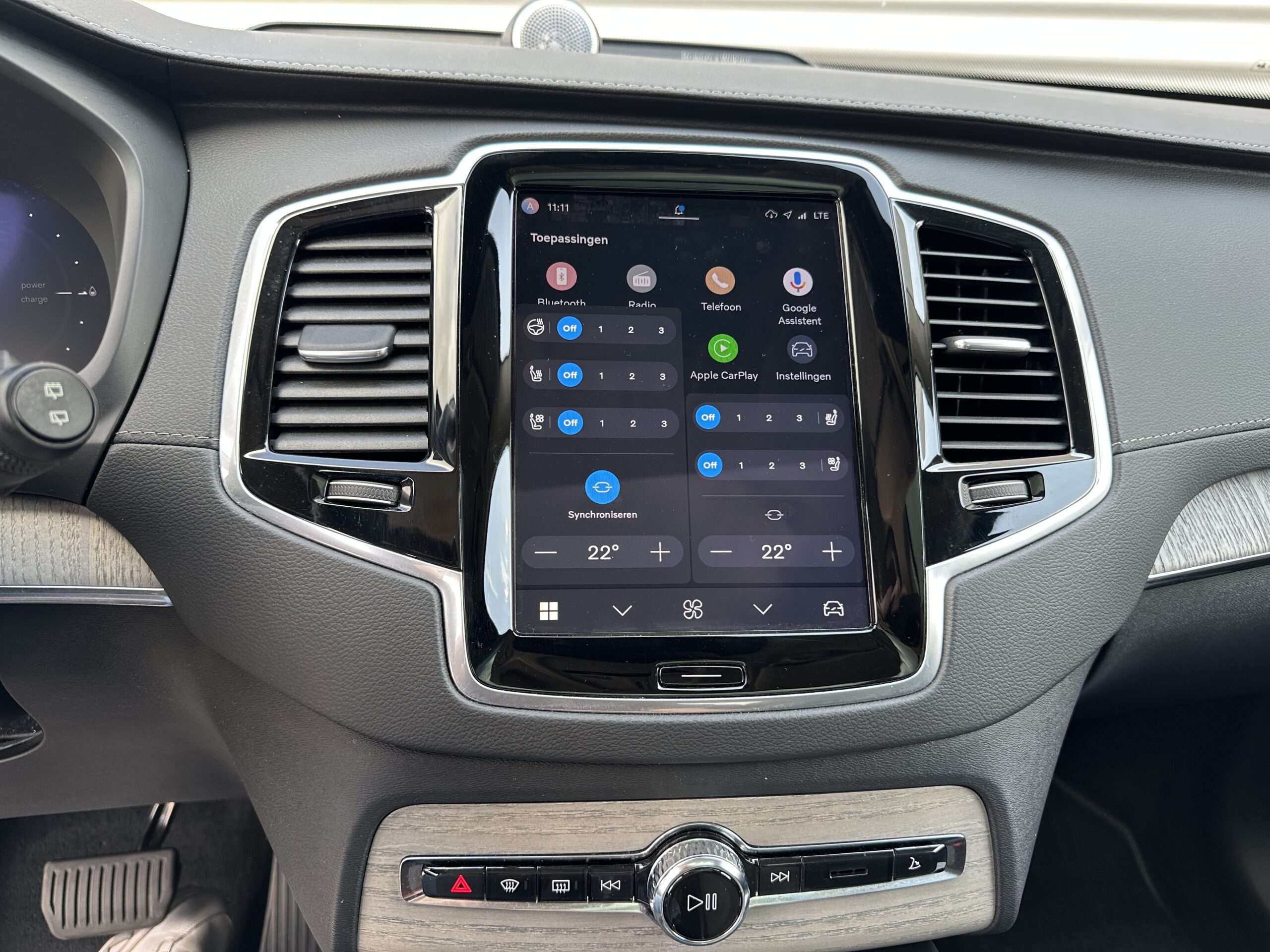 
								Volvo XC90 T8 PLUS DARK AWD RECHARGE BOWERS & WILKINS, PANORAMADAK, TREKHAAK full									