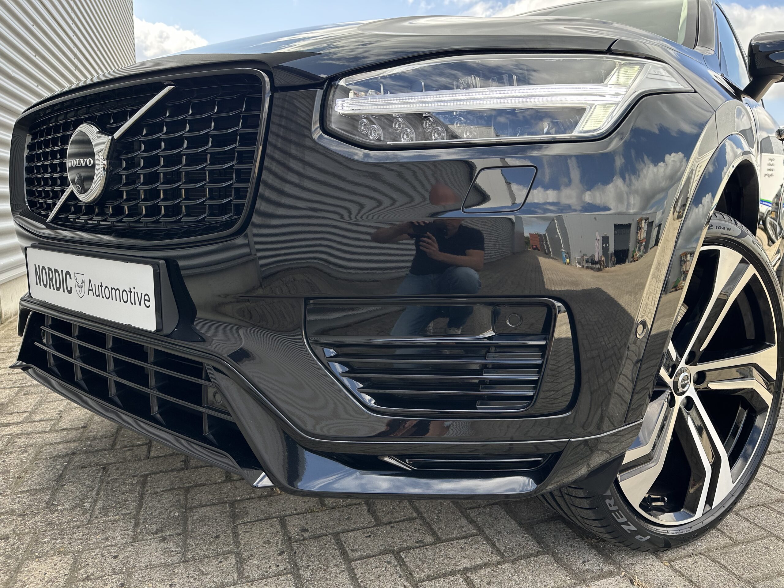 
								Volvo XC90 T8 PLUS DARK AWD RECHARGE BOWERS & WILKINS, PANORAMADAK, TREKHAAK full									