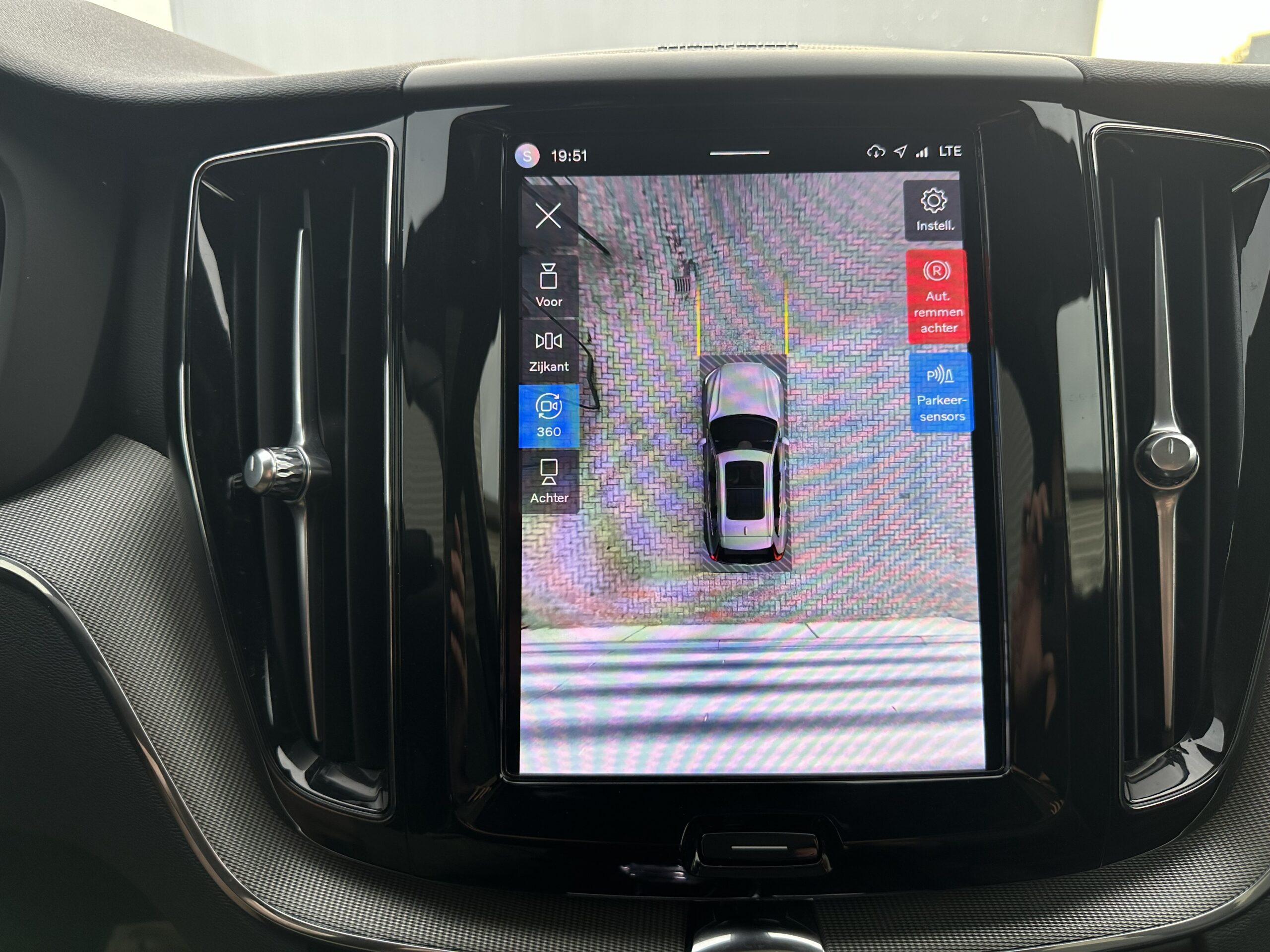 
								Volvo XC60 2.0 T6 RECHARGE PLUS BLACK EDITION PANORAMADAK TREKHAAK HARMAN KARDON full									