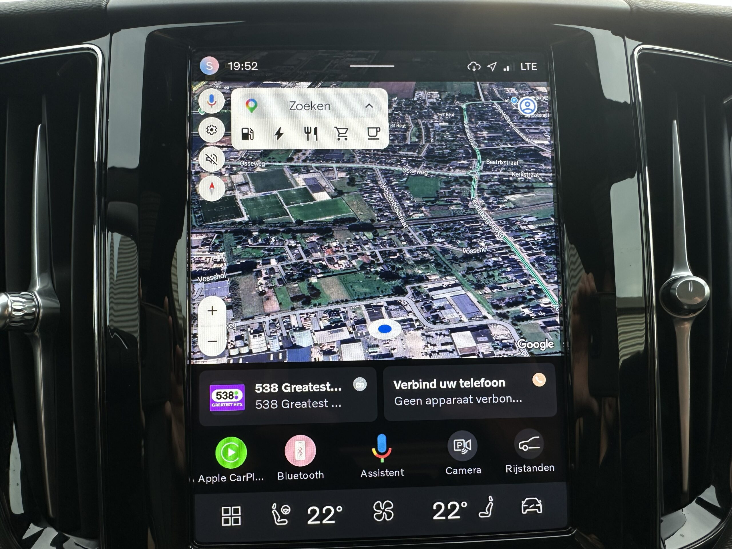 
								Volvo XC60 2.0 T6 RECHARGE PLUS BLACK EDITION PANORAMADAK TREKHAAK HARMAN KARDON full									
