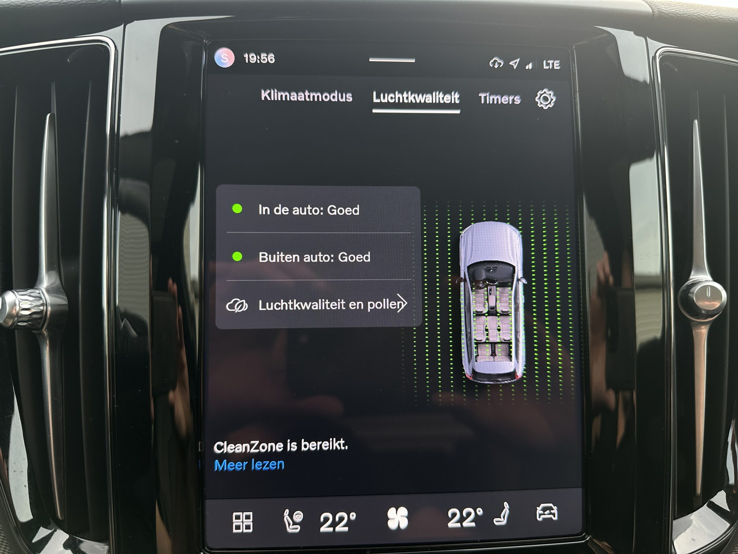 
								Volvo XC60 2.0 T6 RECHARGE PLUS BLACK EDITION PANORAMADAK TREKHAAK HARMAN KARDON full									
