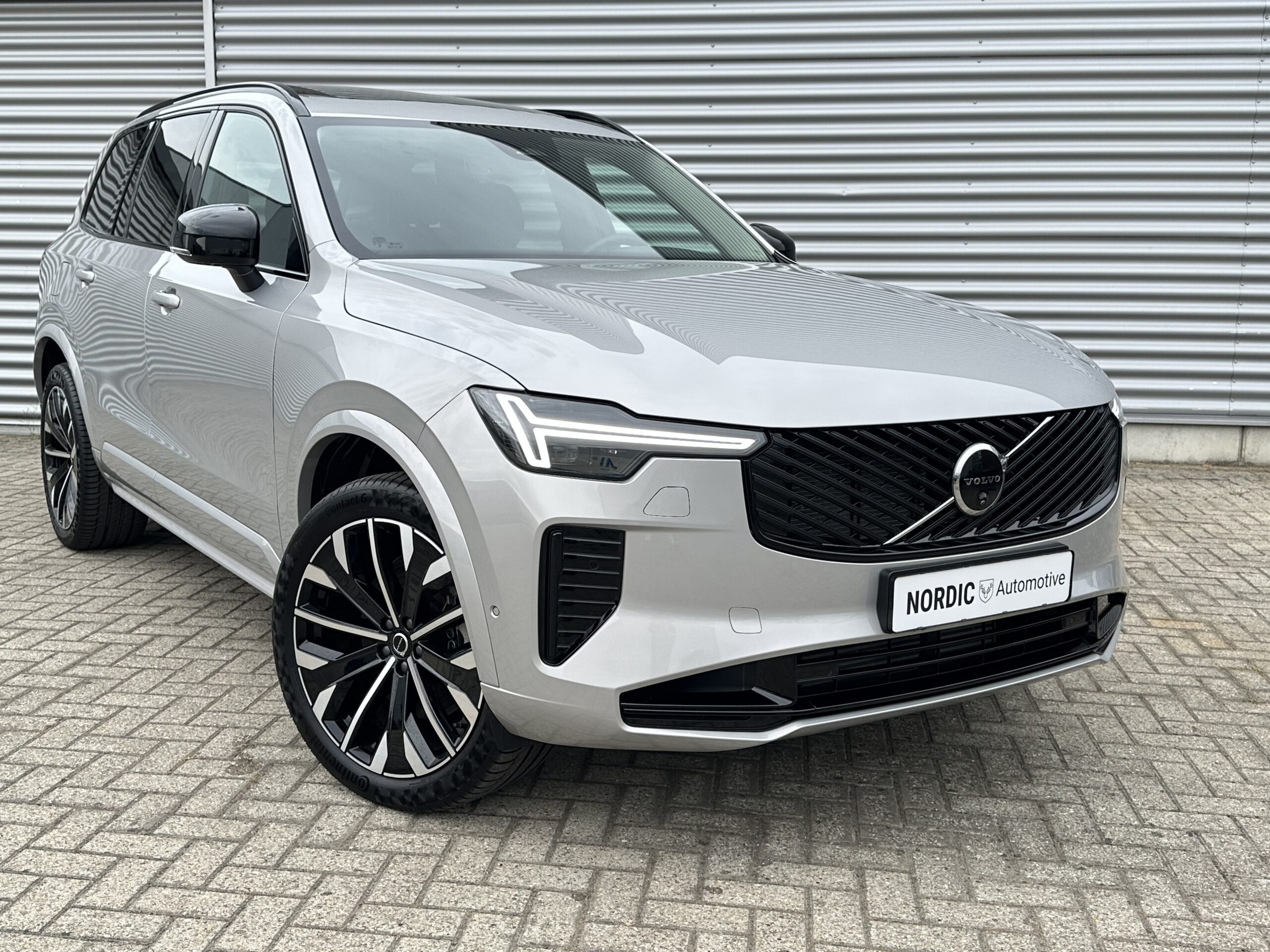 
								XC90 II T8 PLUS DARK LUCHTVERING HARMAN KARDON 2025 full									