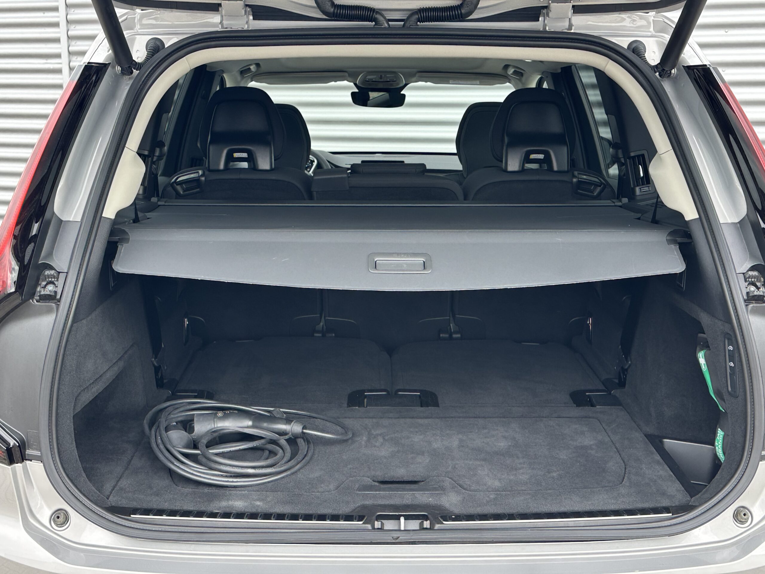 
								XC90 II T8 PLUS DARK LUCHTVERING HARMAN KARDON 2025 full									