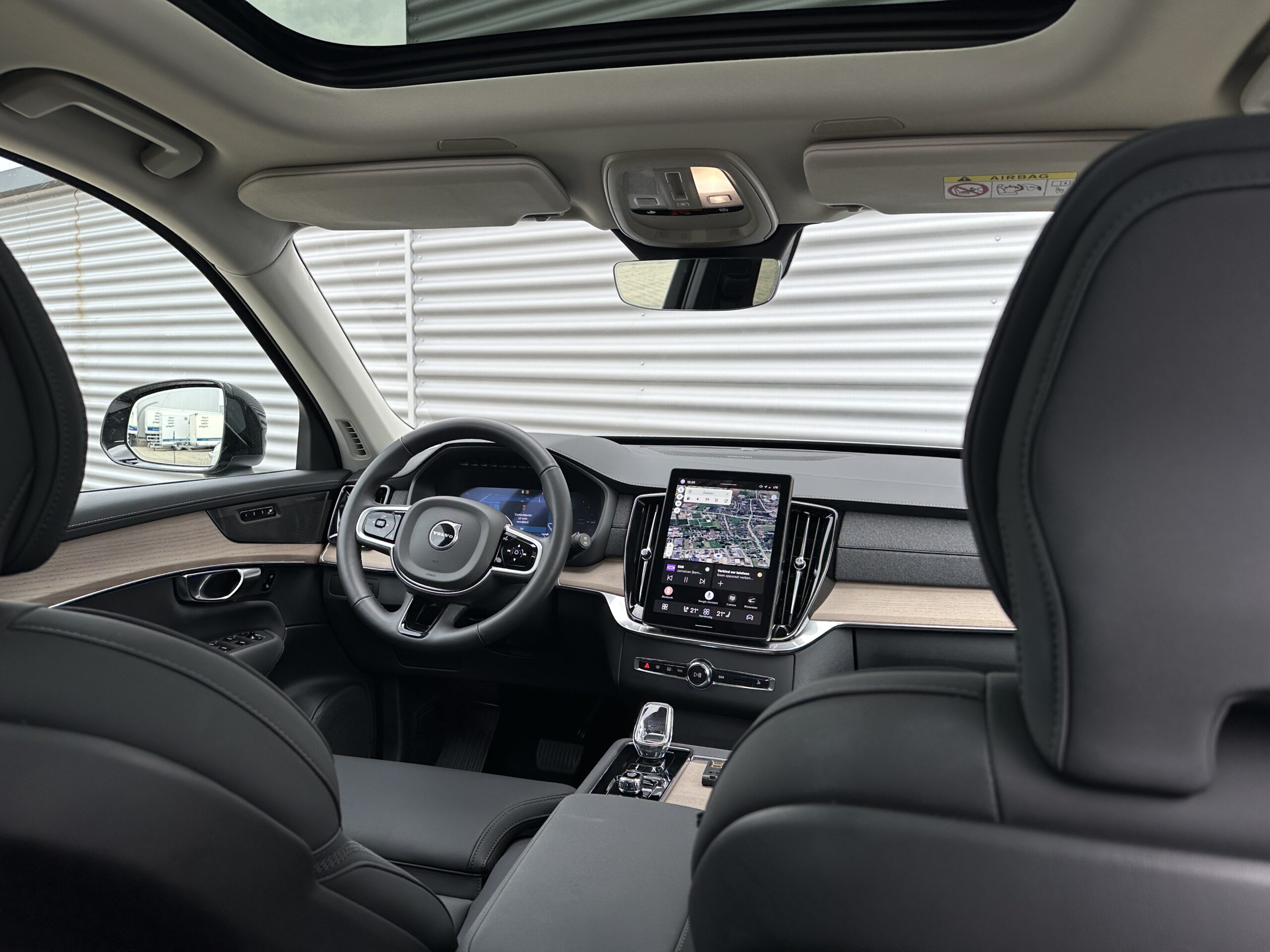 
								XC90 II T8 PLUS DARK LUCHTVERING HARMAN KARDON 2025 full									
