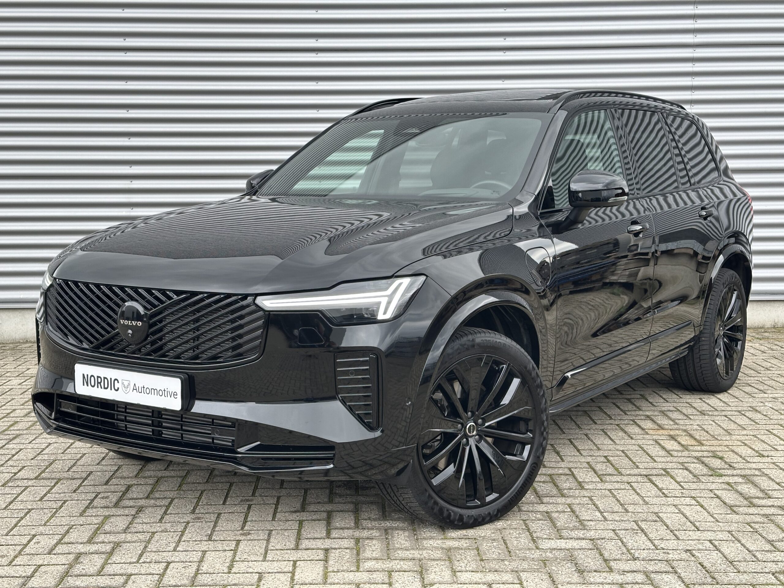 
								Volvo XC90 Black Edition Plus T8 PLUG IN HYBRID full									