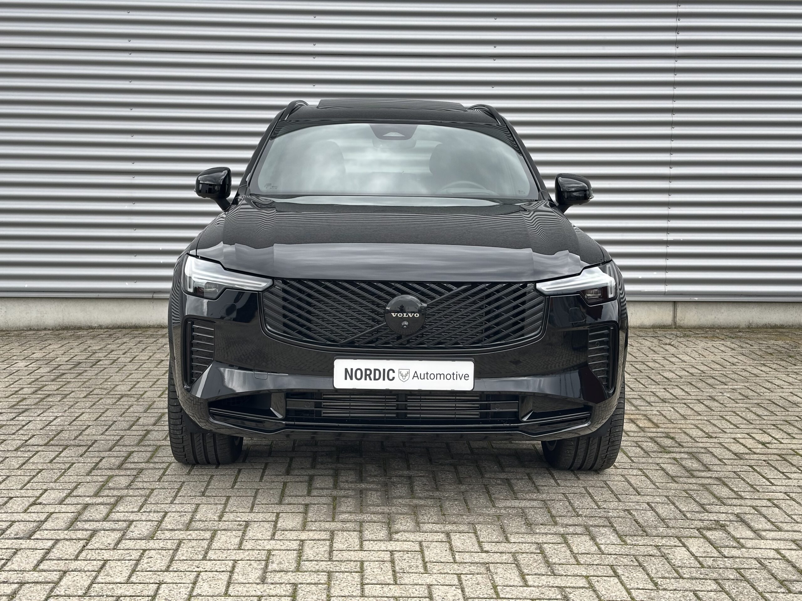 
								Volvo XC90 Black Edition Plus T8 PLUG IN HYBRID full									
