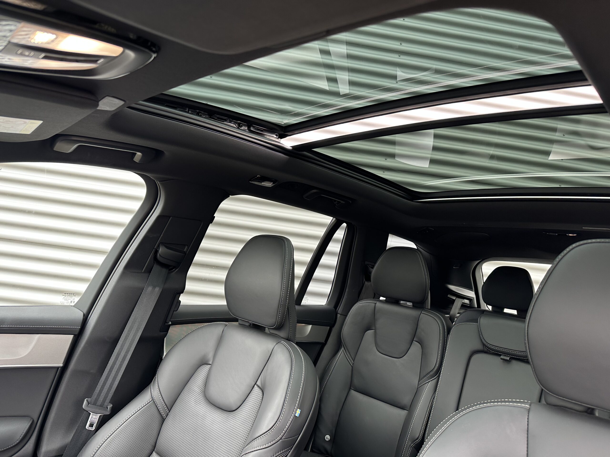 
								Volvo XC90 Black Edition Plus T8 PLUG IN HYBRID full									