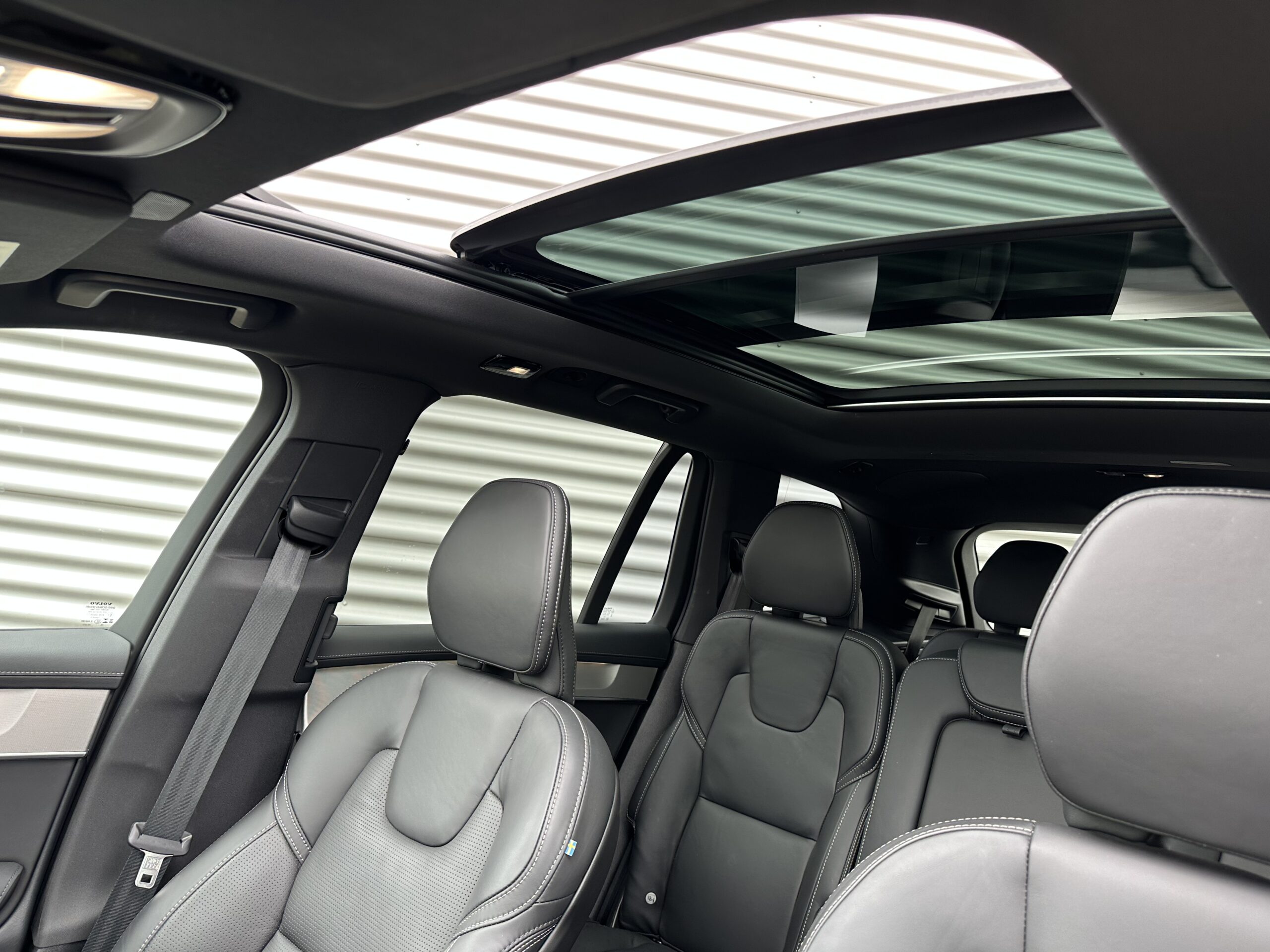 
								Volvo XC90 Black Edition Plus T8 PLUG IN HYBRID full									