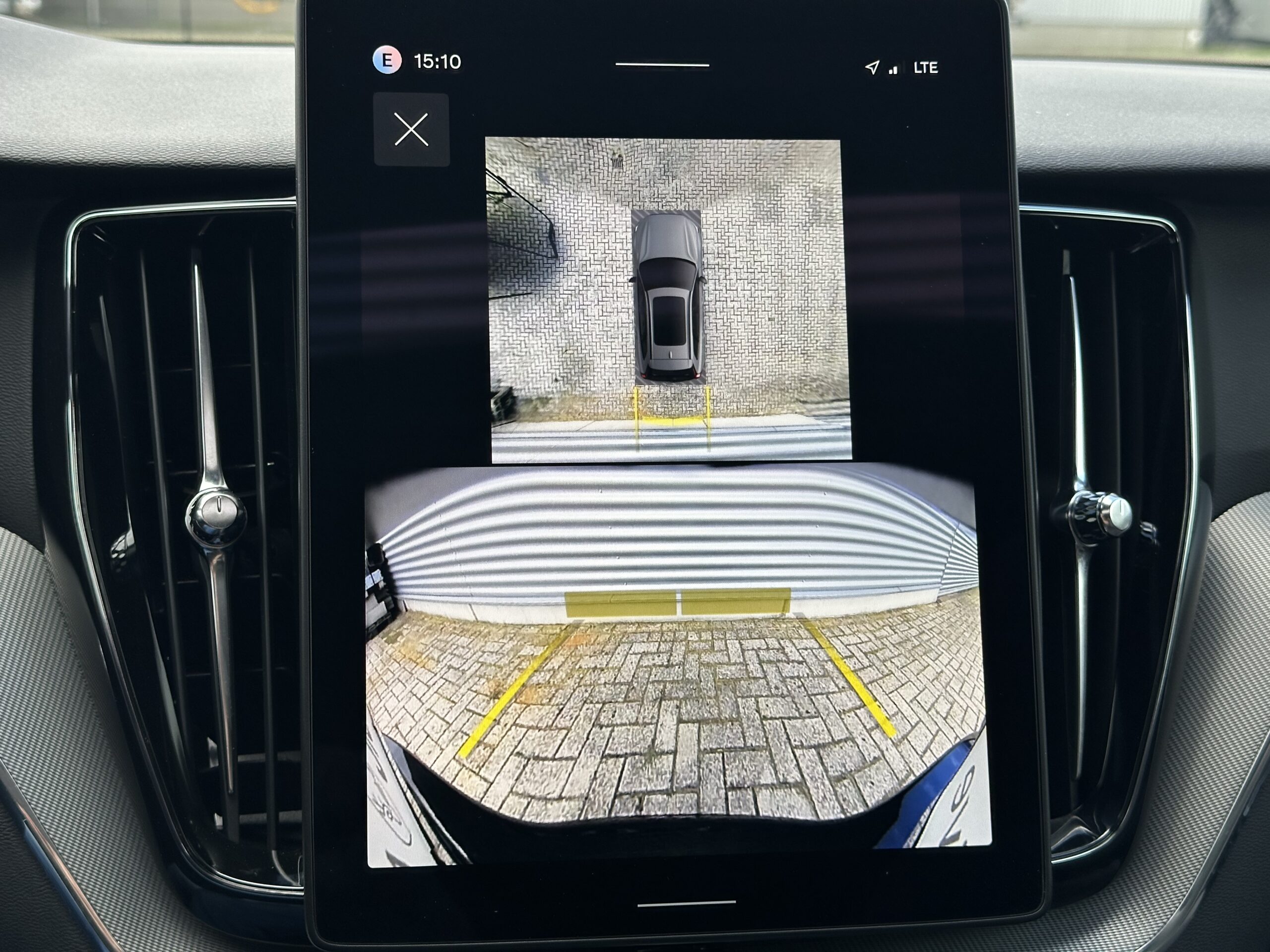 
								Volvo XC60 T6 Facelift Black Edition Ultra – Panoramadak – HUD – Harman full									