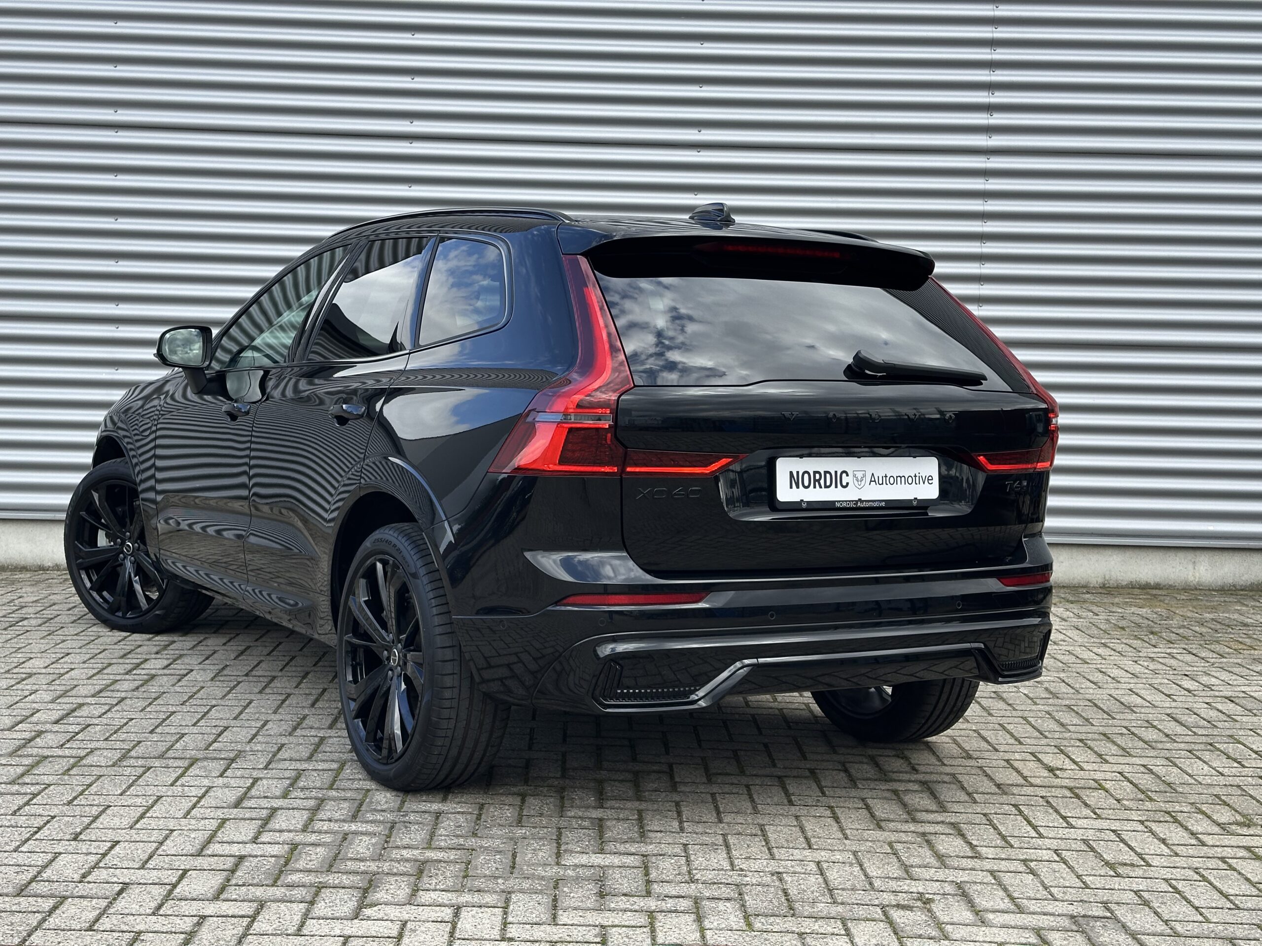 
								Volvo XC60 T6 Facelift Black Edition Ultra – Panoramadak – HUD – Harman full									