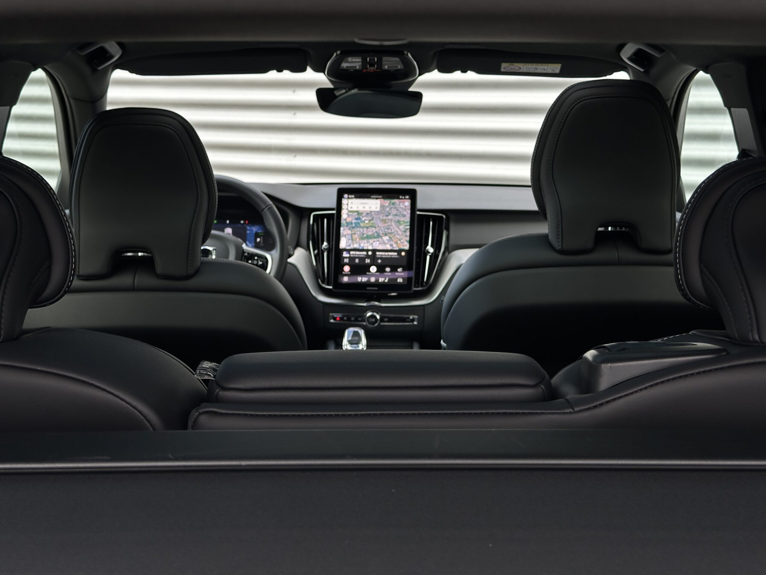 
								Volvo XC60 T6 Facelift Black Edition Ultra – Panoramadak – HUD – Harman full									