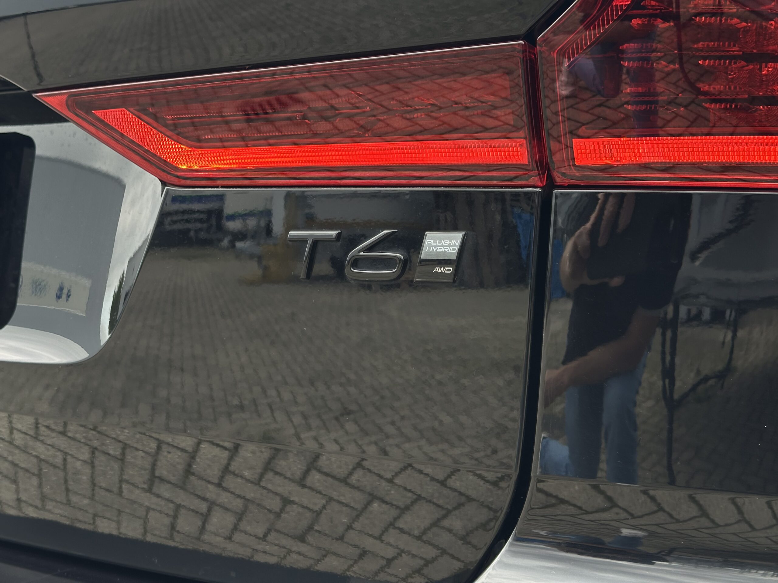 
								Volvo XC60 T6 Facelift Black Edition Ultra – Panoramadak – HUD – Harman full									