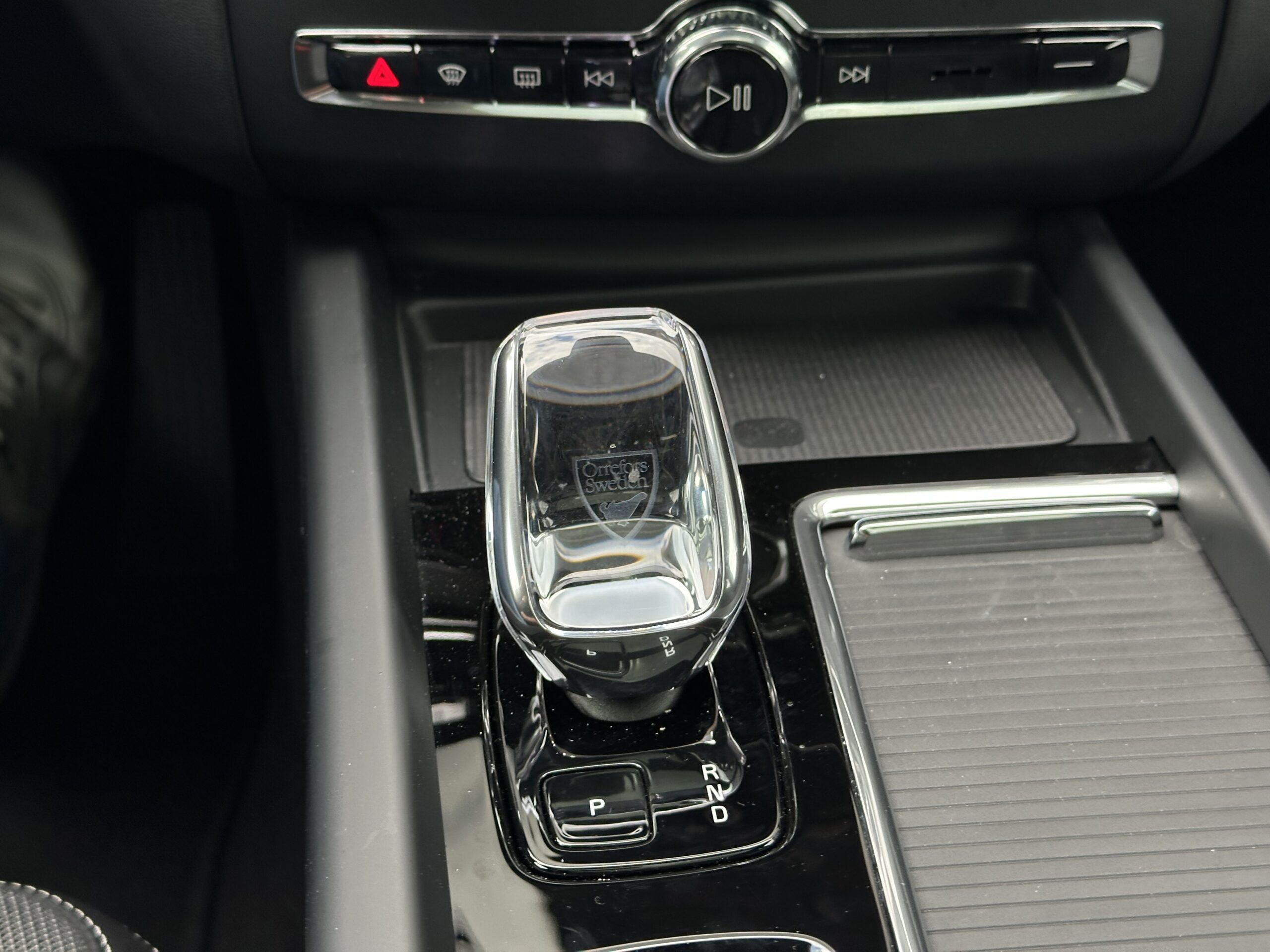 
								Volvo XC60 T6 Facelift Black Edition Ultra – Panoramadak – HUD – Harman full									