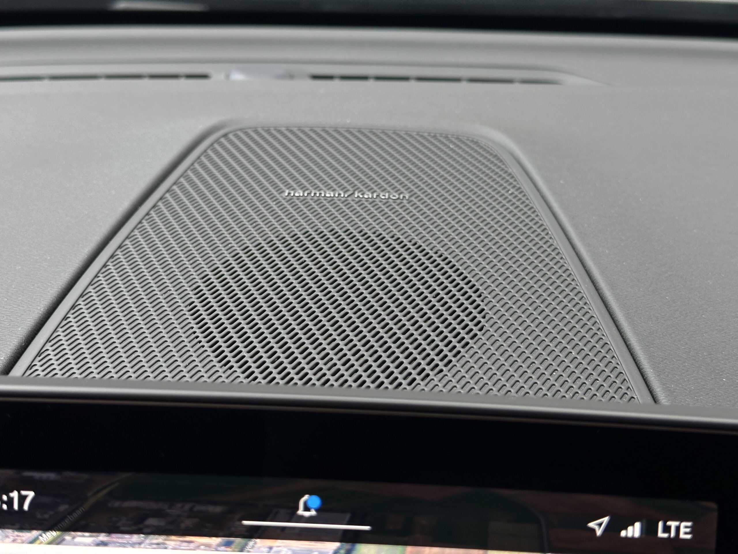 
								Volvo XC60 T6 Facelift Black Edition Ultra – Panoramadak – HUD – Harman full									