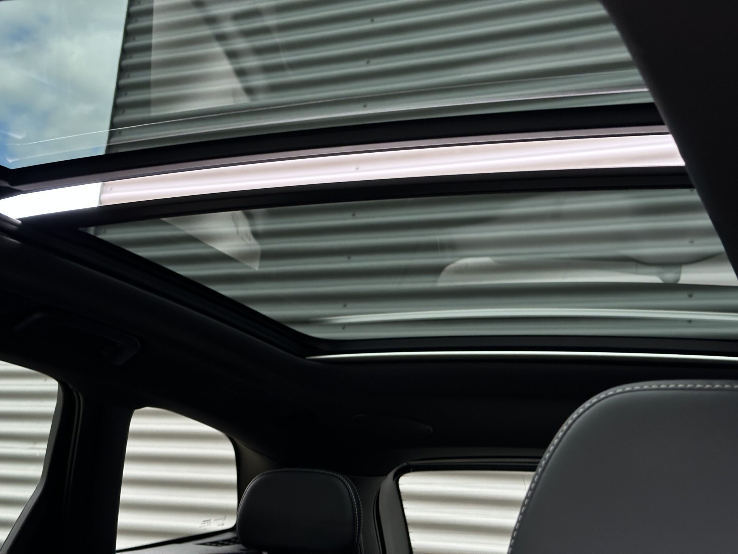 
								Volvo XC60 T6 Facelift Black Edition Ultra – Panoramadak – HUD – Harman full									