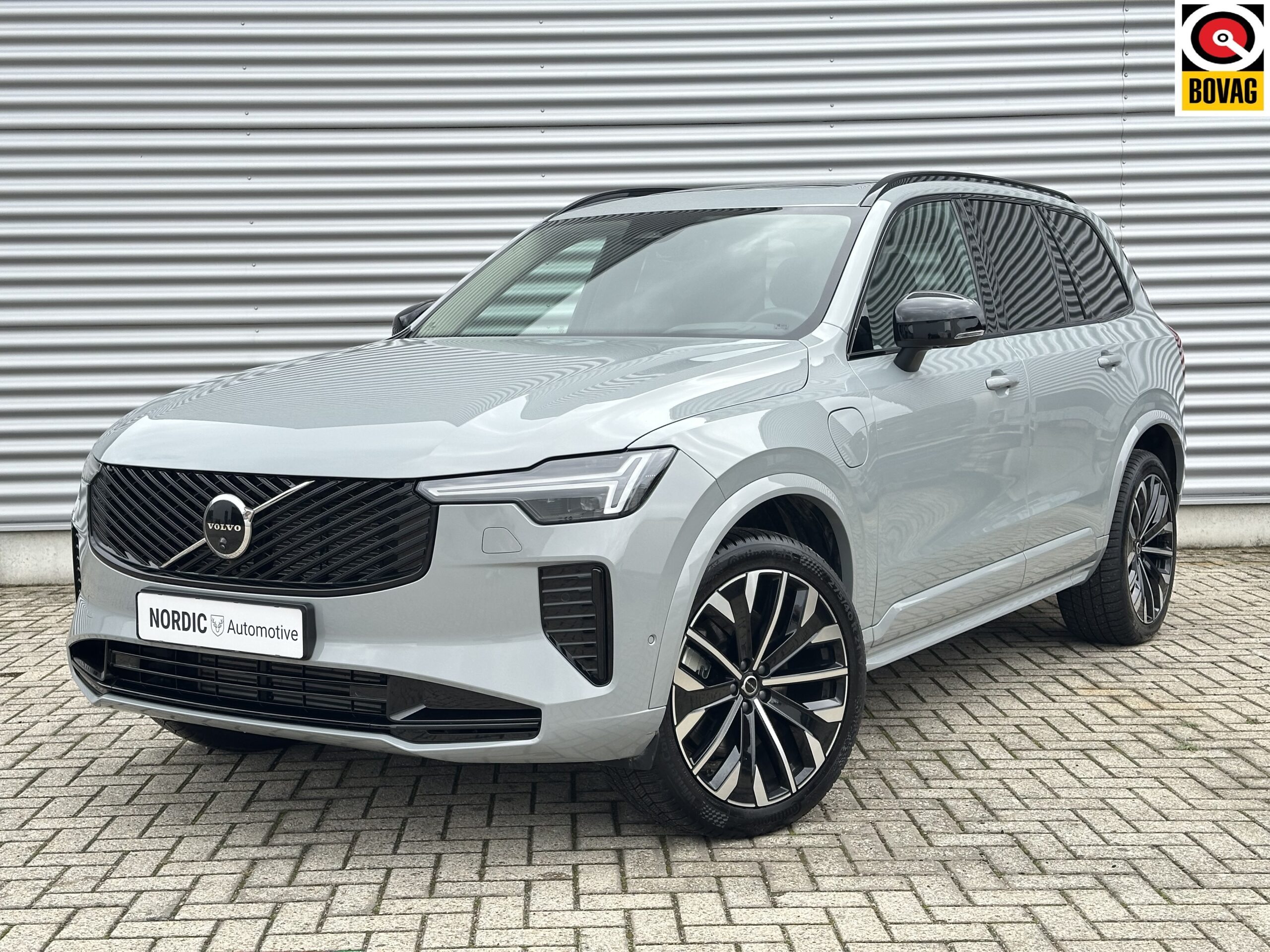 Volvo XC90 T8 ULTRA DARK PLUG-IN HYBRID PANORAMADAK NAPPALEDER